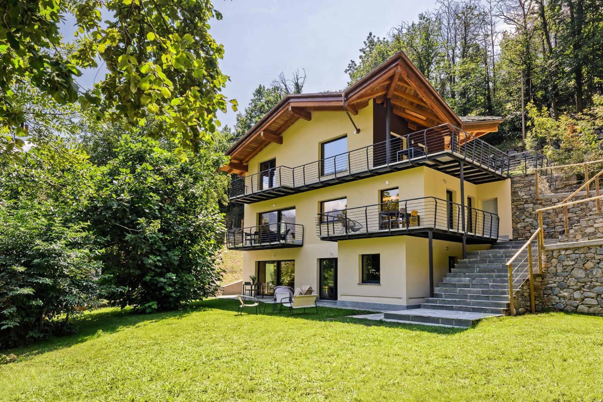 Loma Champdepraz Hotel Exterior photo